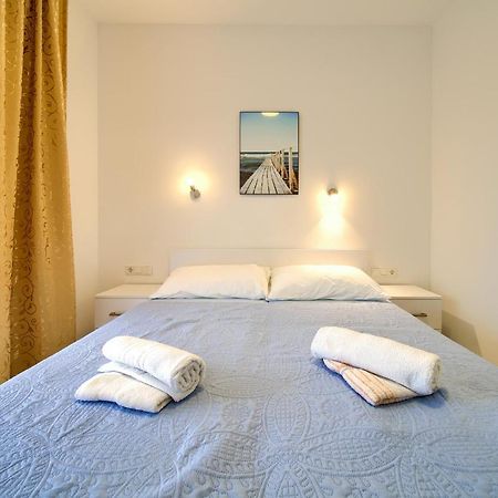 Apartmani Mara Matic มาลินสกา ภายนอก รูปภาพ