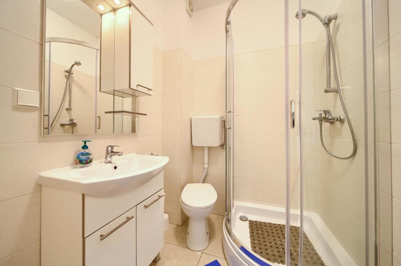Apartmani Mara Matic มาลินสกา ภายนอก รูปภาพ