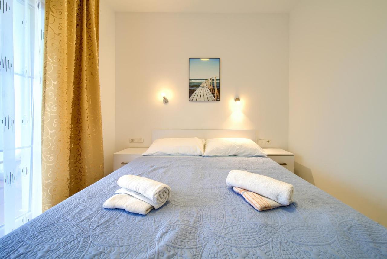 Apartmani Mara Matic มาลินสกา ภายนอก รูปภาพ